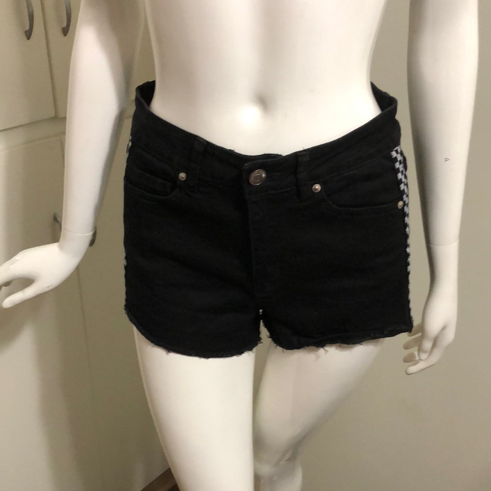 Almost Famous Black Stretch Waist Cut Off Shorts size 7